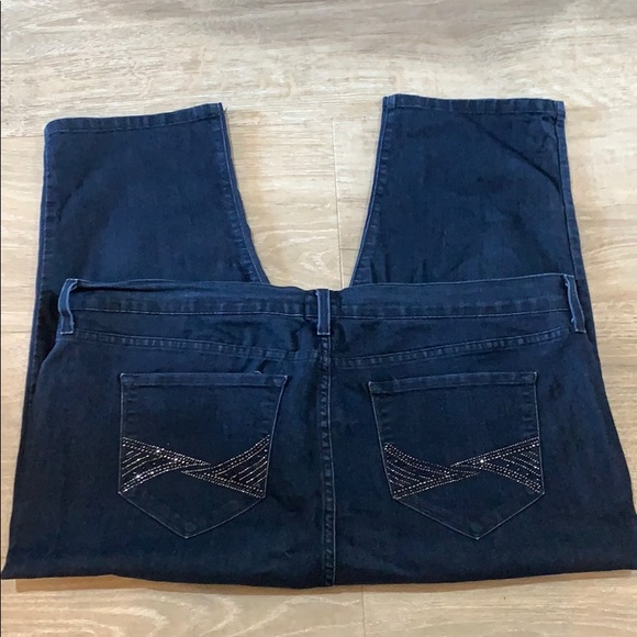 NYDJ plus size women’s cropped blue jeans - Picture 5 of 6